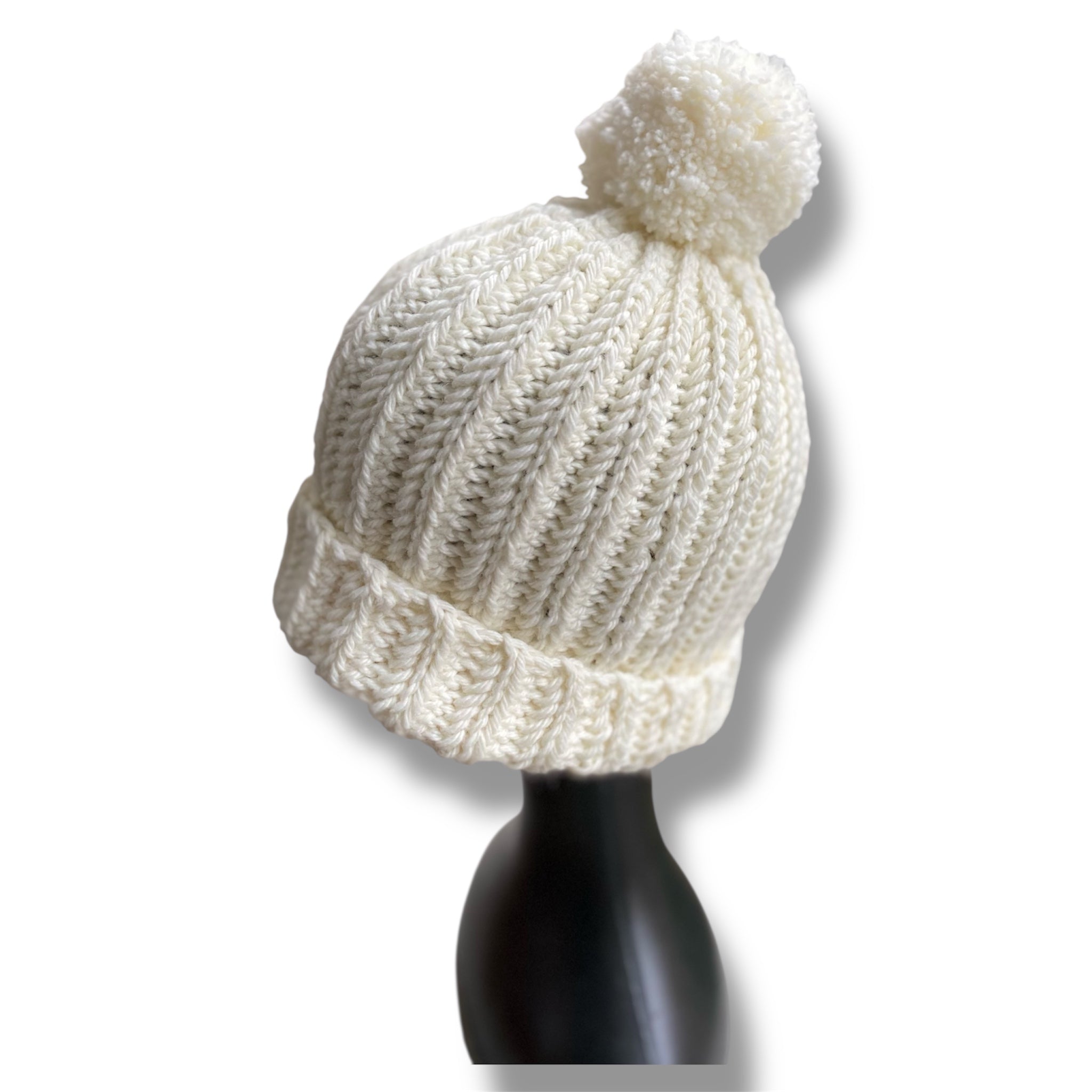 🧶 Gorro de Lana con Pompon – Hecho a Mano